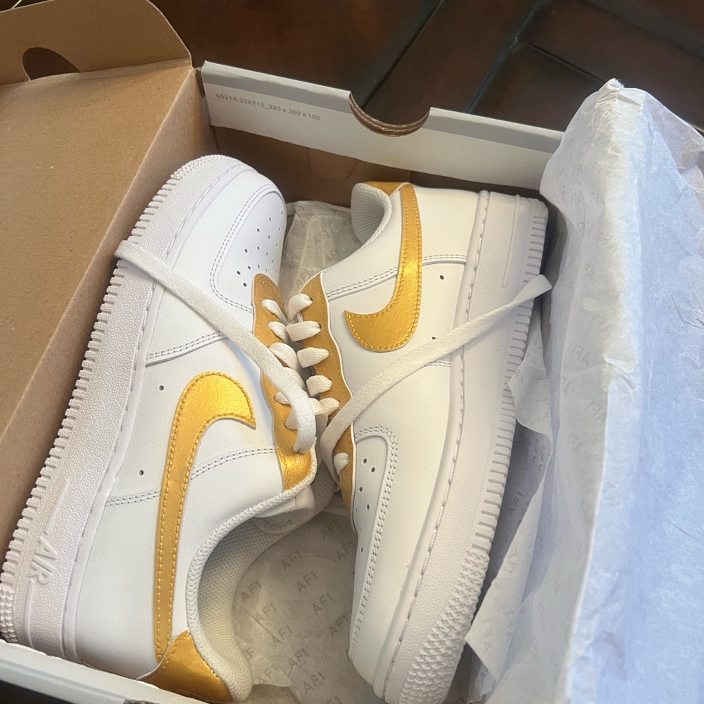Nike Air Force 1 
Size 7

CUSTOM